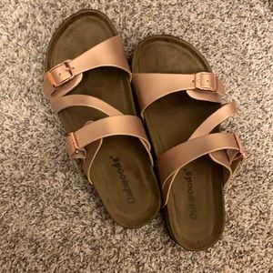 Out woods sandals
